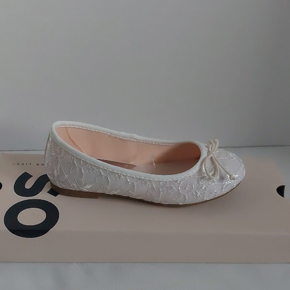 So Pensacola White Lace‎ Ballet Flats Girls Size 12